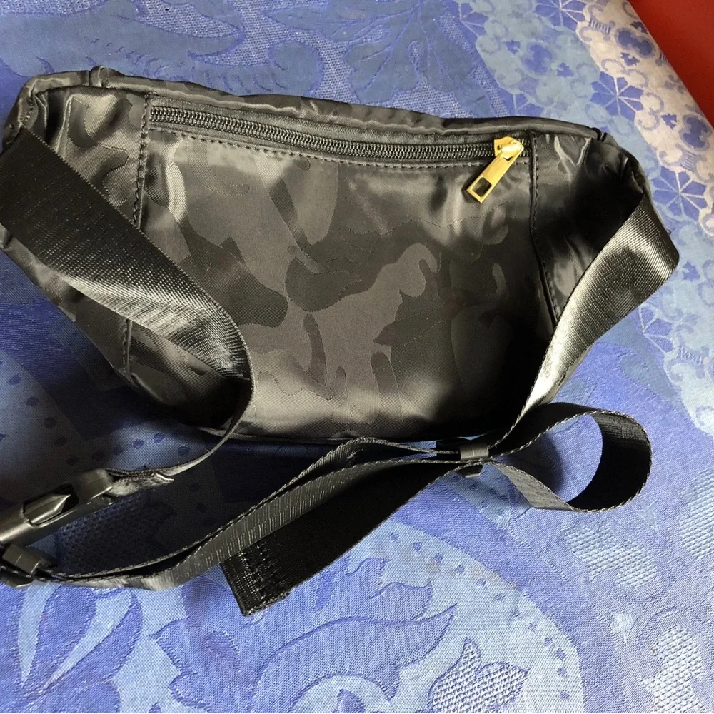 Fanny pack - Picture 1 of 4